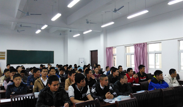 我校隆重举行无为县退役士兵职业技能培训开学典礼，助力退役军人实现高质量就业